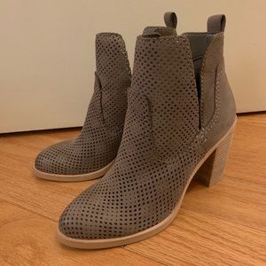 Dolce vita shay ankle bootie